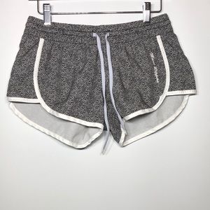 Maui rippers shorts with back Velcro pocket